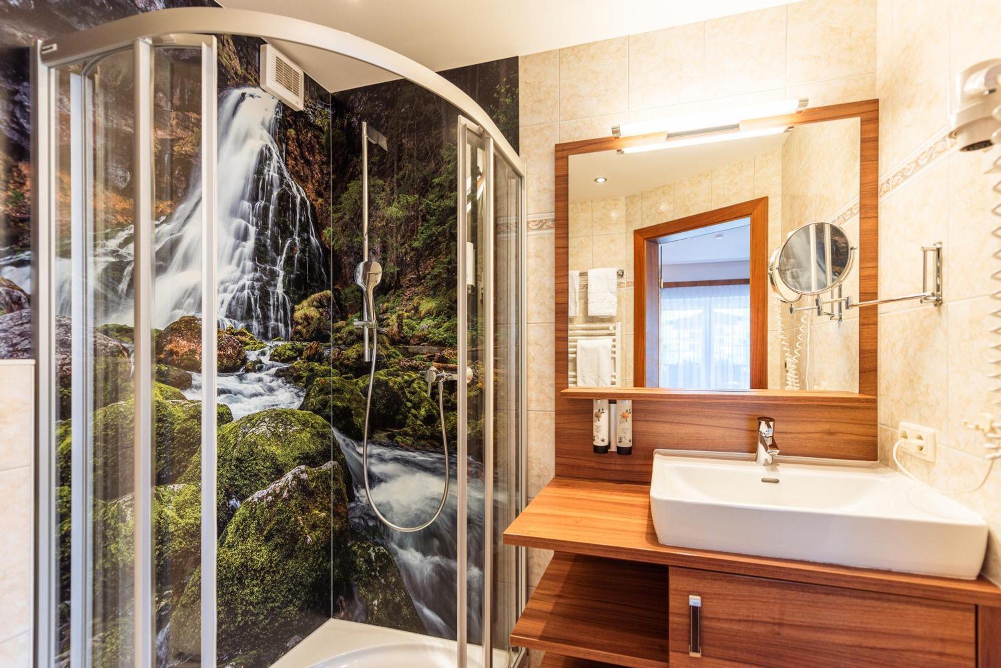 Hotel Lohningerhof Maria Alm am Steinernen Meer Værelse billede