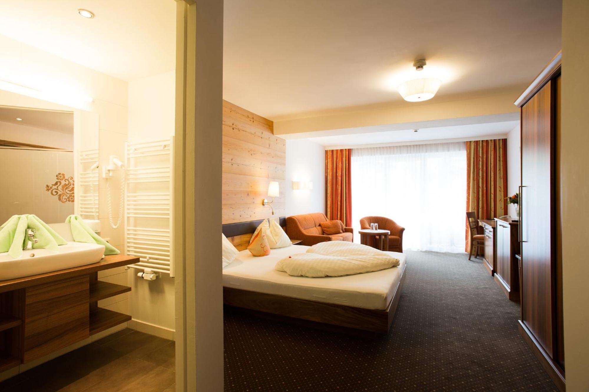 Hotel Lohningerhof Maria Alm am Steinernen Meer Værelse billede